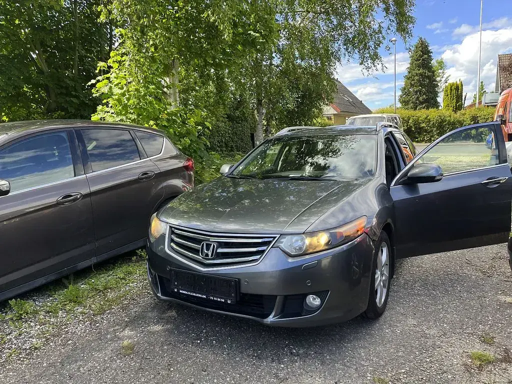 Gebraucht Honda Accord Executive 150 PS (110 kW) 2008 Grau Limousine