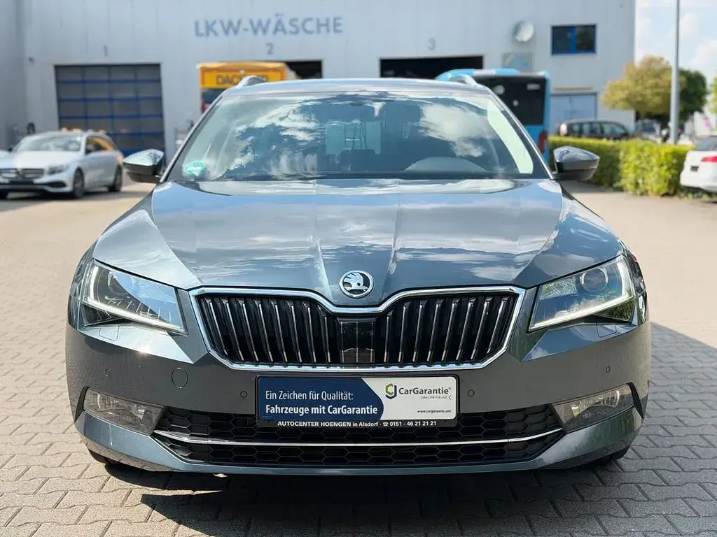 Gebraucht Skoda Superb Style 190 PS (139 kW) 2019 Grau Kombi