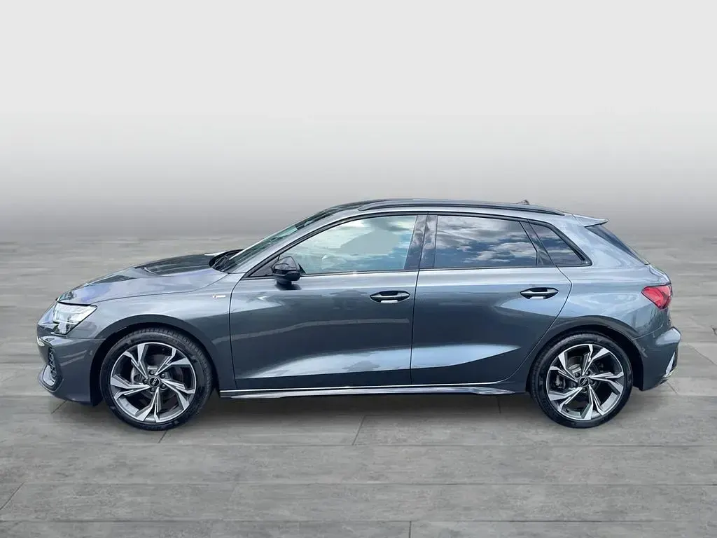 Gebraucht Audi A3 S-Line 150 PS (110 kW) 2025 Daytonagrau perleffekt Limousine