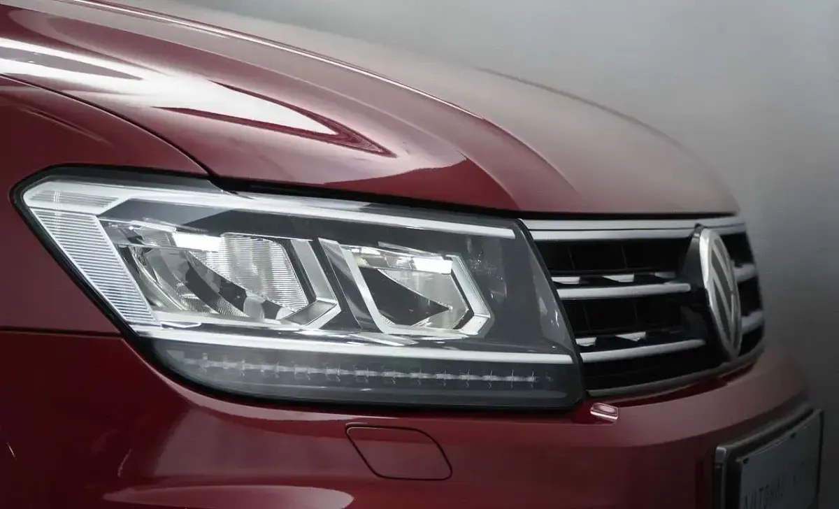 Gebraucht VW Tiguan Active 190 PS (139 kW) 2019 Rot SUV