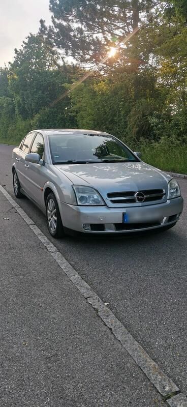 Grau Gebraucht 2002 Opel Vectra Limousine | 1.350 € (Fairer Preis) - Bild 1/4