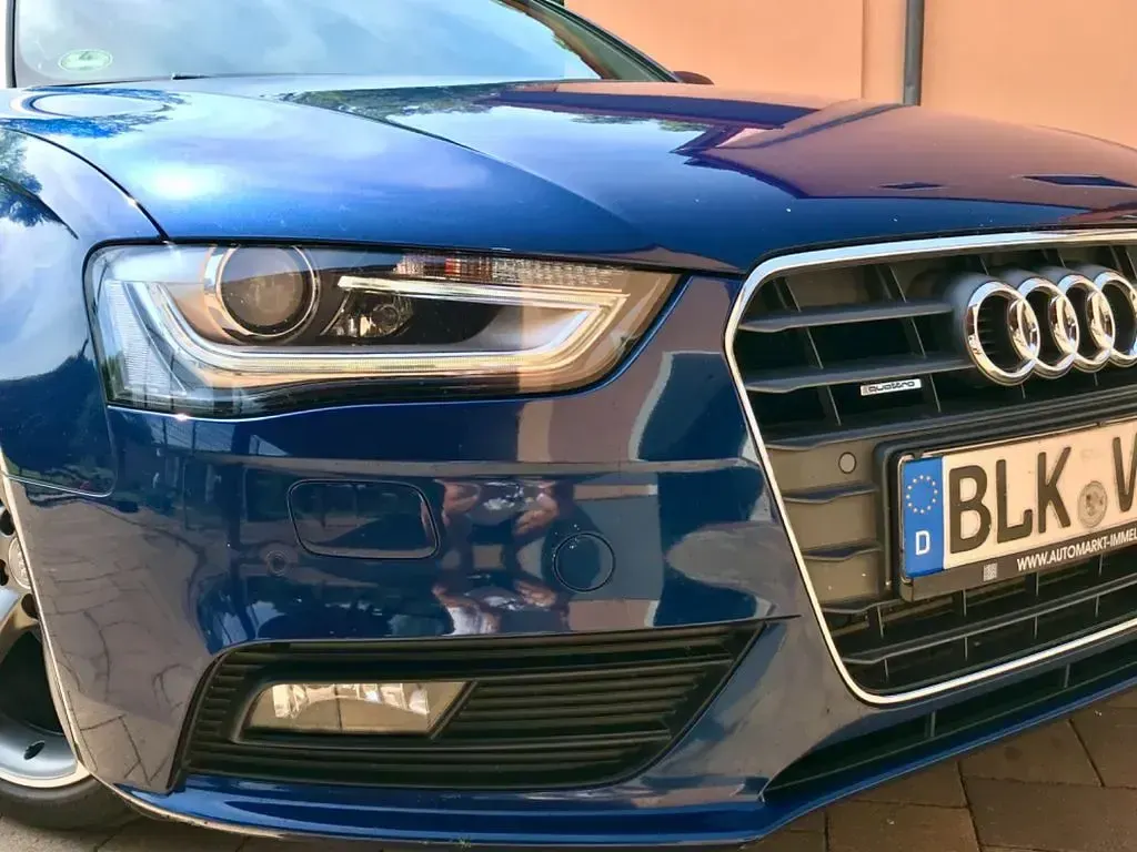 Gebraucht Audi A4 Ambition 177 PS (130 kW) 2014 Blau Kombi