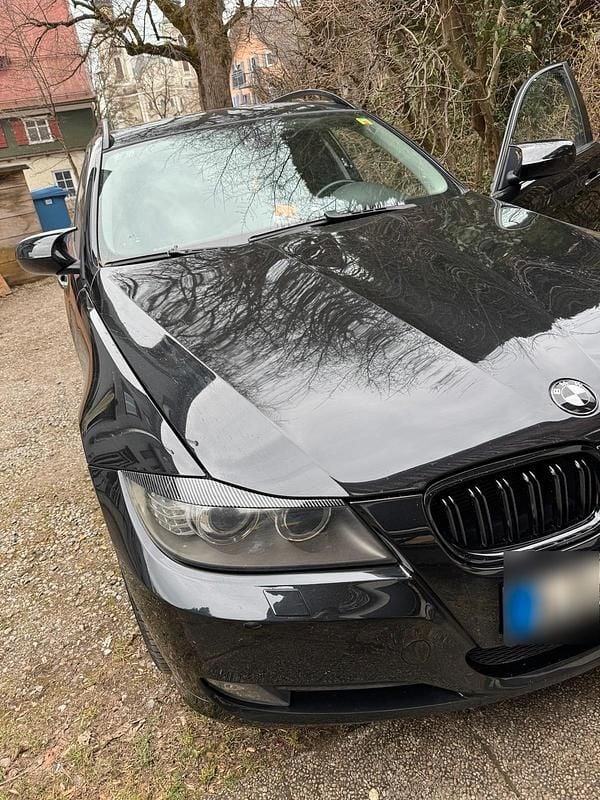 Gebraucht BMW 318 143 PS (105 kW) 2009 Schwarz Kleinwagen
