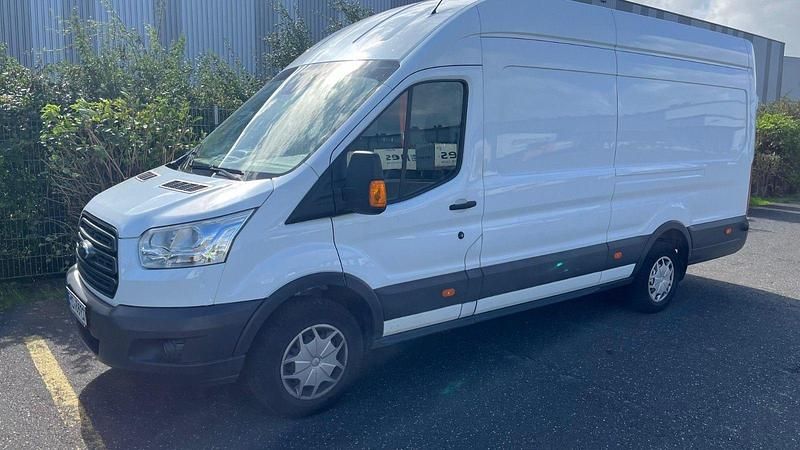 Weiß Gebraucht 2018 Ford Transit Trend SUV | 6.799 € - Bild 1/4