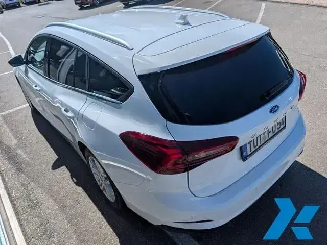 Używany Ford Focus Titanium 125 KM (91 kW) 2025 Biały Sedan/Limuzyna