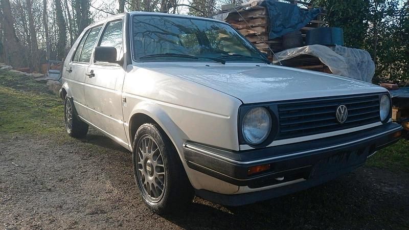 Weiß Gebraucht 1989 VW Golf II Limousine | 1.900 € - Bild 1/4