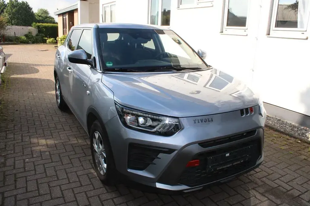 Gebraucht KGM Tivoli 163 PS (119 kW) 2025 Grau SUV