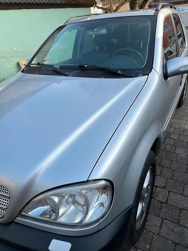 Gebraucht Mercedes ML400 Edition 250 PS (183 kW) 2003 Silber SUV