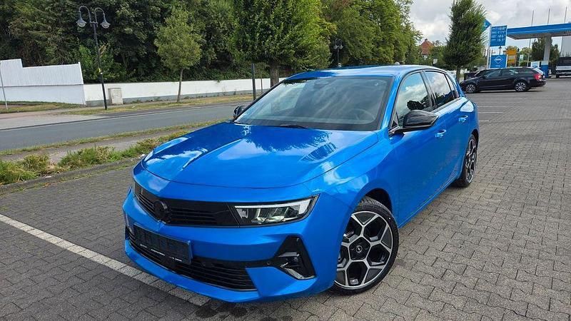 Blau Neu 2025 Opel Astra Limousine | 22.500 € (Superpreis) - Bild 1/4