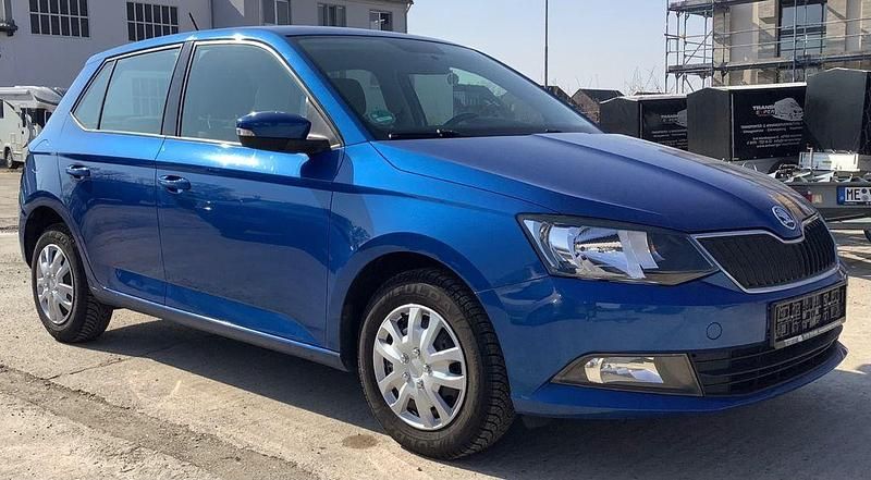 Gebraucht Skoda Fabia Ambition 95 PS (69 kW) 2018 Blau Limousine