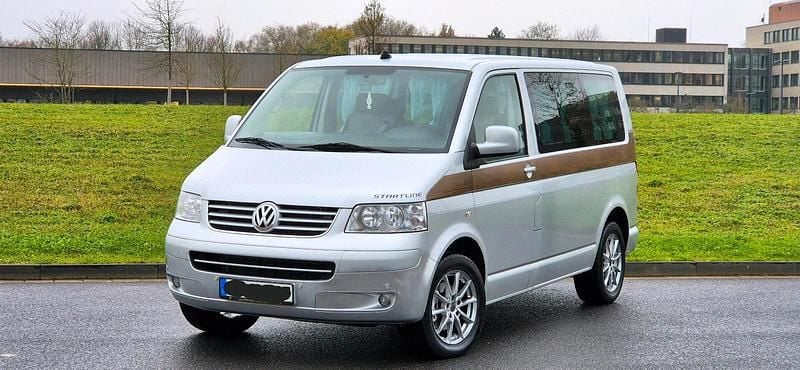 Grau Gebraucht 2009 VW Multivan Startline Van | 9.850 € (Fairer Preis) - Bild 1/4