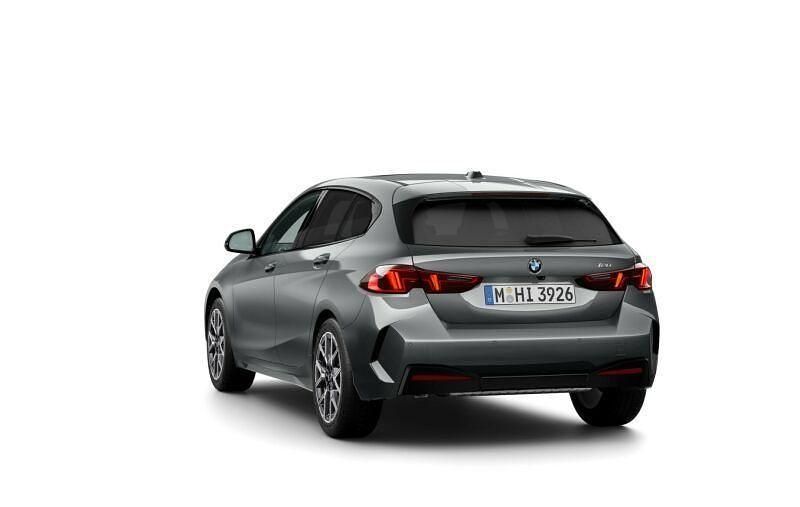 Neu BMW 120 156 PS (114 kW) 2026 Skyscraper grau metallic Kleinwagen