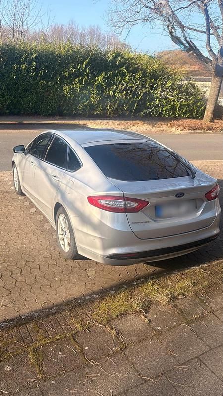 Gebraucht Ford Mondeo Titanium 163 PS (119 kW) 2017 Silber Limousine