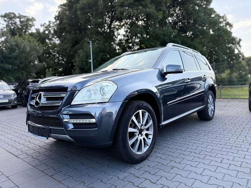 Grau Gebraucht 2011 Mercedes GL350 SUV | 21.800 € (Teuer) - Bild 1/4