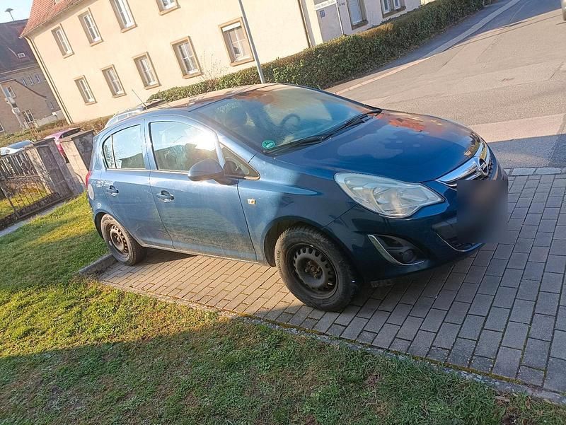 Usata Opel Corsa 85 CV (62 kW) 2012 Blu Utilitaria