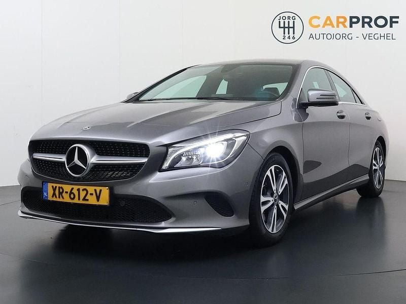 Gebraucht Mercedes CLA180 Ambition 122 PS (89 kW) 2019 Grau Limousine