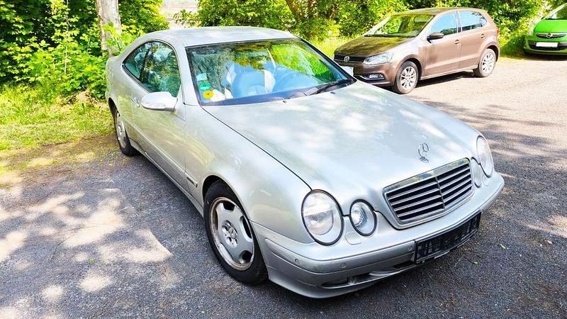 Silber Gebraucht 2001 Mercedes CLK230 Elegance Coupé | 6.499 € (Fairer Preis) - Bild 1/4