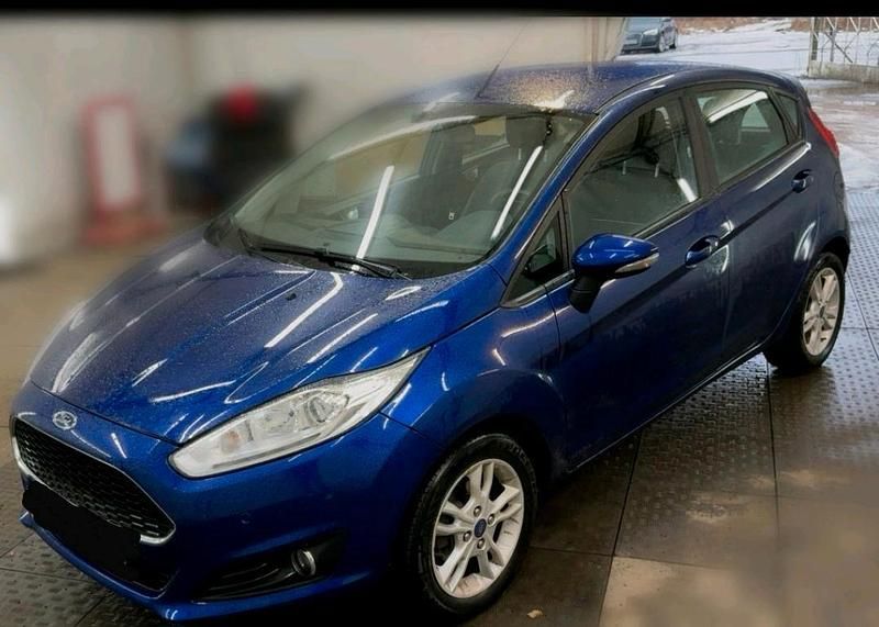 Gebraucht Ford Fiesta Celebration 100 PS (73 kW) 2017 Blau Limousine