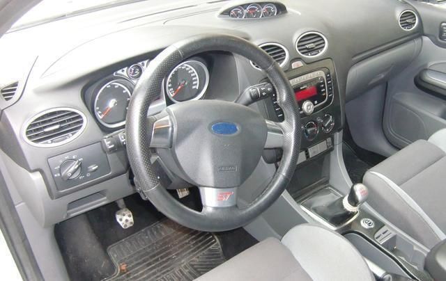 Gebraucht Ford Focus ST 226 PS (166 kW) 2008 Weiß Coupé