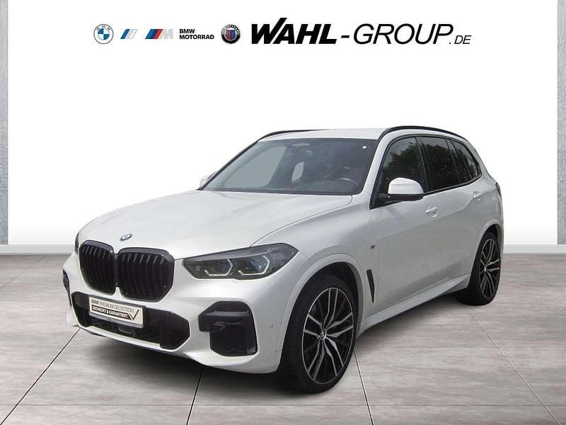 Mineralweiß Gebraucht 2022 BMW X5 M SUV | 58.790 € (Superpreis) - Bild 1/4