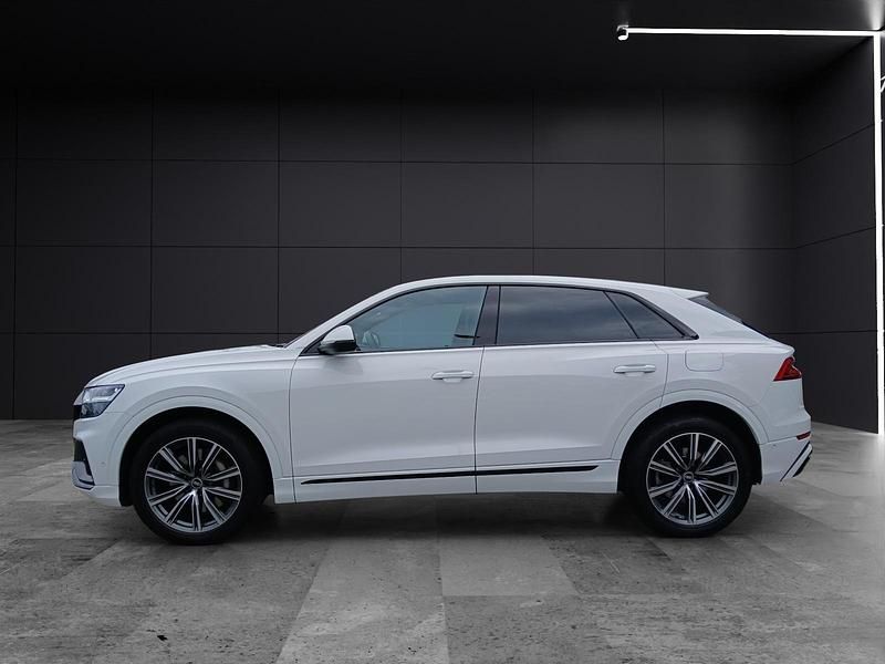 Gebraucht Audi Q8 S-Line 381 PS (280 kW) 2021 Carraraweiß SUV