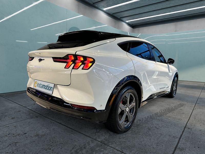 Gebraucht Ford Mustang Mach-E 258 kW (351 PS) 2022 Weiß SUV