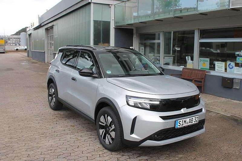 Neu Opel Frontera 145 PS (106 kW) 2025 Kristallsilber SUV