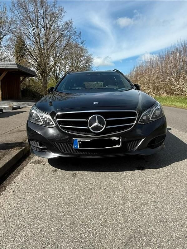 Gebraucht Mercedes E300 Edition 231 PS (169 kW) 2015 Schwarz Kombi