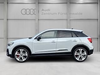Gebraucht Audi SQ2 Ambiente 300 PS (220 kW) 2025 Weiss SUV