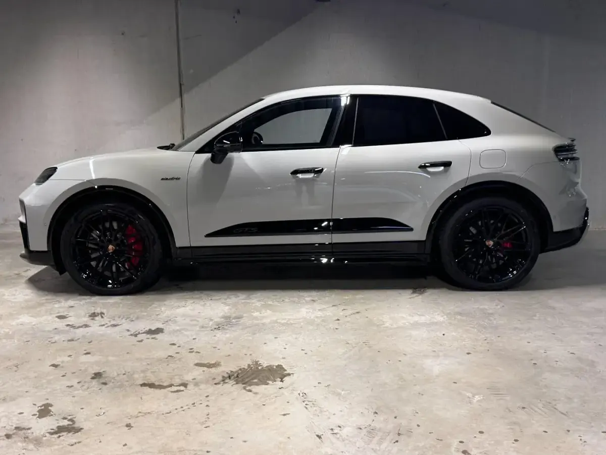 Gebraucht Porsche Macan 419 kW (571 PS) 2026 Grau SUV