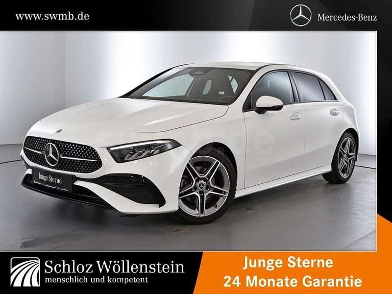 Weiß Gebraucht 2024 Mercedes A200 AMG Limousine | 30.440 € (Guter Preis) - Bild 1/4