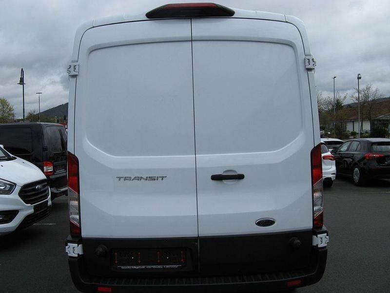 Second-hand Ford Transit 131 CP (96 kW) 2022 Alb Monovolum