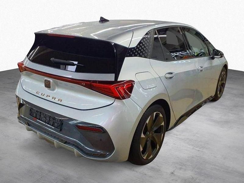 Gebraucht Cupra Born 169 kW (231 PS) 2025 Geysirsilber Kleinwagen