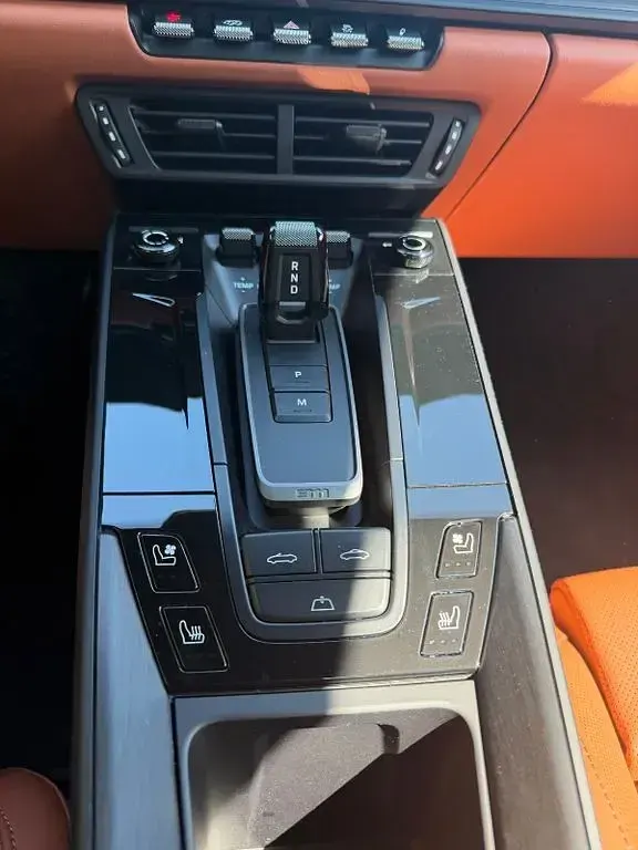 Gebraucht Porsche 992 541 PS (397 kW) 2025 Schwarz Cabrio