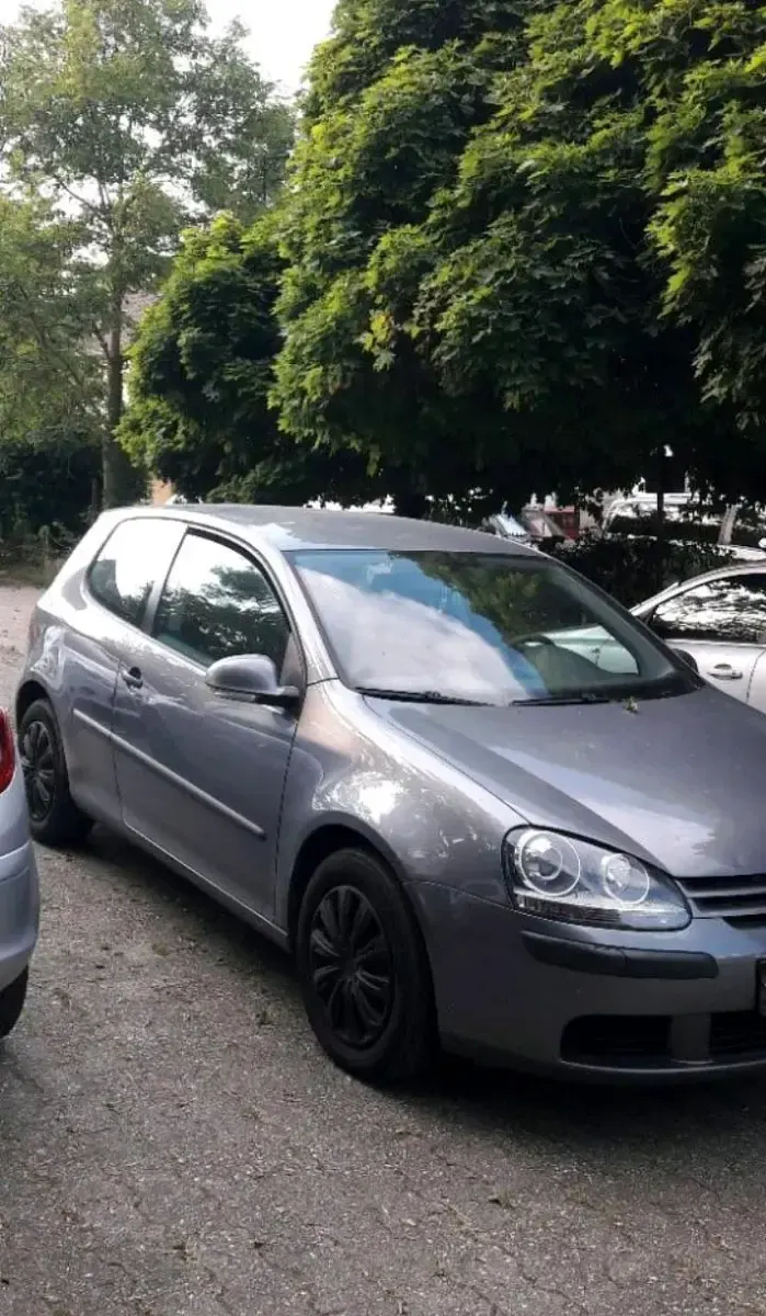 Gebraucht VW Golf V 101 PS (74 kW) 2004 Grau Kleinwagen