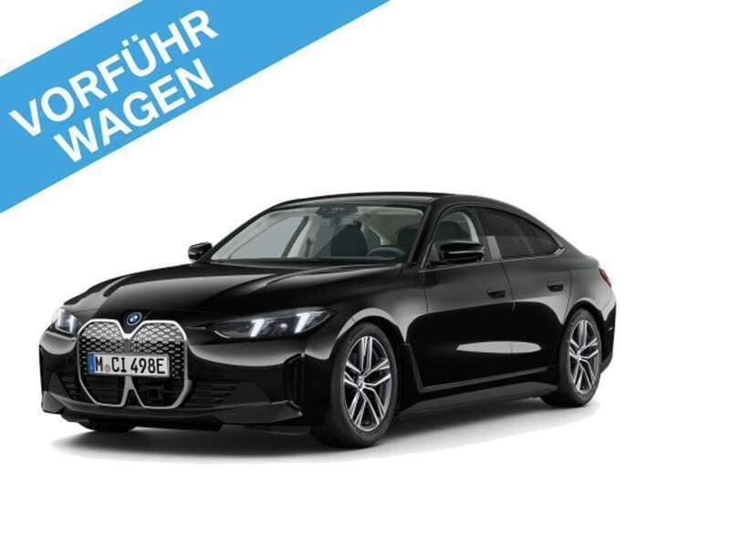 Saphirschwarz metallic Gebraucht 2025 BMW i4 Limousine | 52.780 € (Superpreis) - Bild 1/4