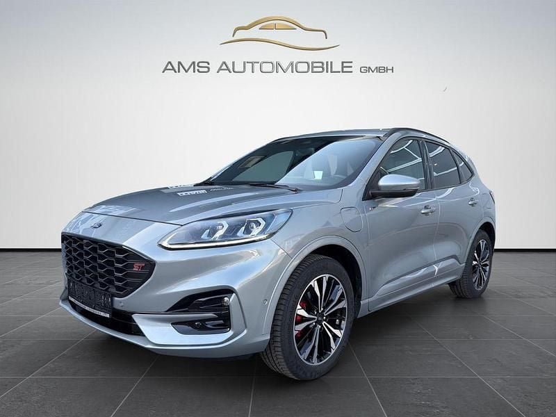 Gebraucht Ford Kuga ST-Line X 224 PS (164 kW) 2022 Solar silver SUV