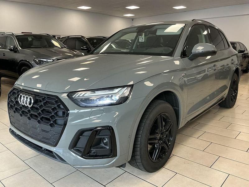 Hellgrau Gebraucht 2021 Audi Q5 S-Line SUV | 35.400 € (Guter Preis) - Bild 1/4