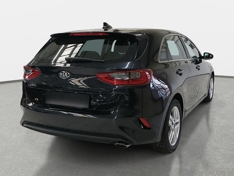 Gebraucht Kia Ceed Comfort 140 PS (102 kW) 2019 Schwarz Kleinwagen