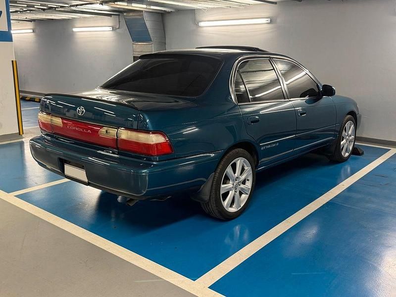 Gebraucht Toyota Corolla 75 PS (55 kW) 1994 Blau Limousine