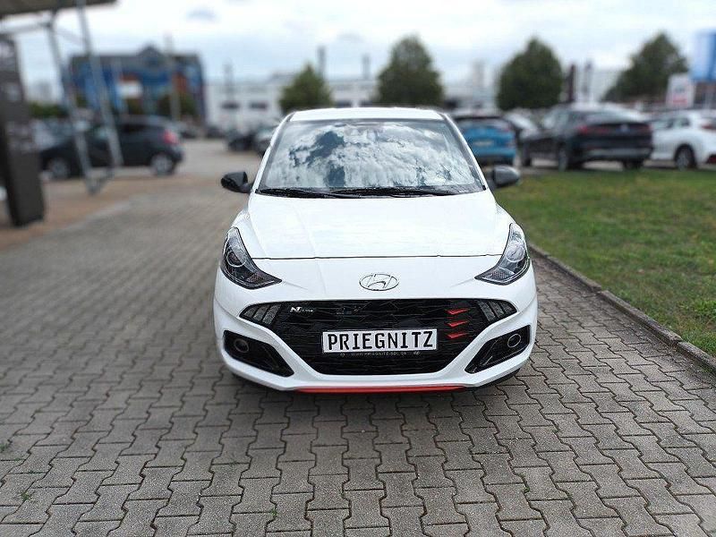 Gebraucht Hyundai i10 N Line 101 PS (74 kW) 2023 Weiß Kleinwagen