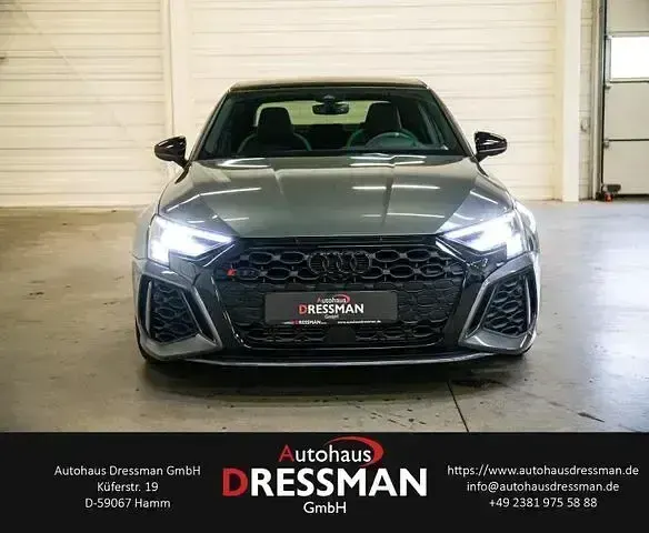 Gebraucht Audi RS3 Sport 400 PS (294 kW) 2023 Daytonagrau perleffekt Limousine