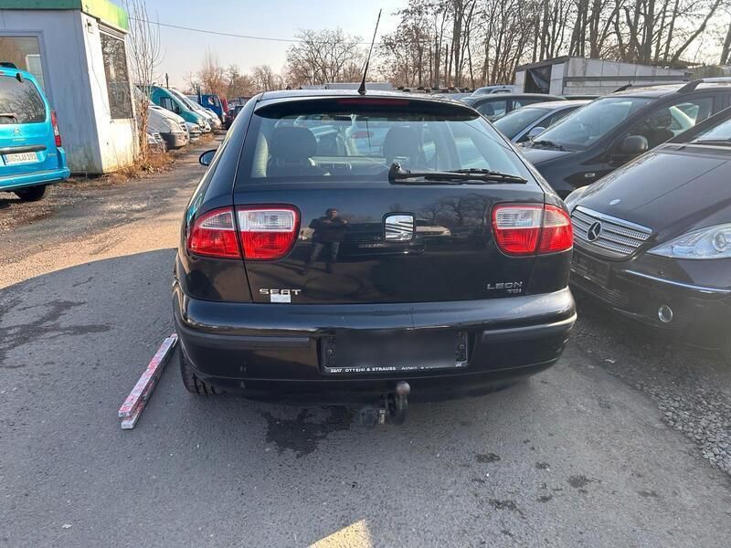Schwarz Gebraucht 2005 Seat Leon Limousine | 1.200 € (Fairer Preis) - Bild 1/4