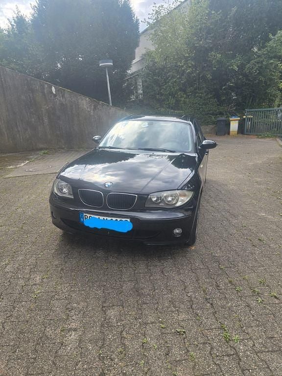 Schwarz Gebraucht 2006 BMW 120 Sport Line Kleinwagen | 5.990 € (Etwas zu teuer) - Bild 1/4