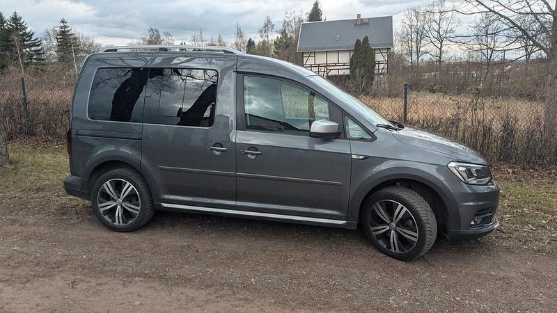 Gebraucht VW Caddy 125 PS (91 kW) 2018 Grau Van / Kleinbus