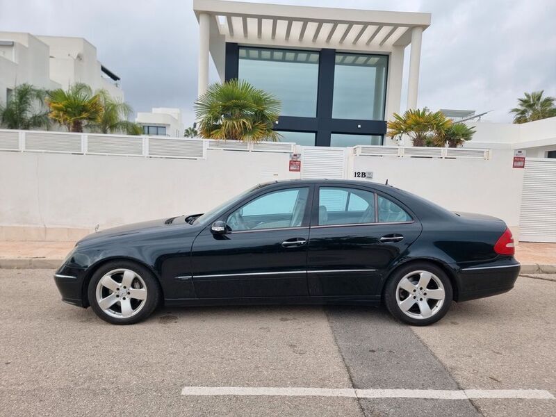 Gebraucht Mercedes E500 Avantgarde 306 PS (225 kW) 2004 Schwarz Limousine