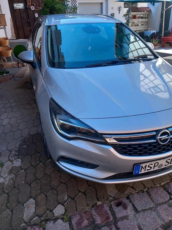 Silber Gebraucht 2016 Opel Astra Innovation Kombi | 8.300 € (Fairer Preis) - Bild 1/4