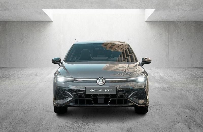 Neu VW Golf VIII GTI Clubsport 300 PS (220 kW) 2025 Grau Limousine