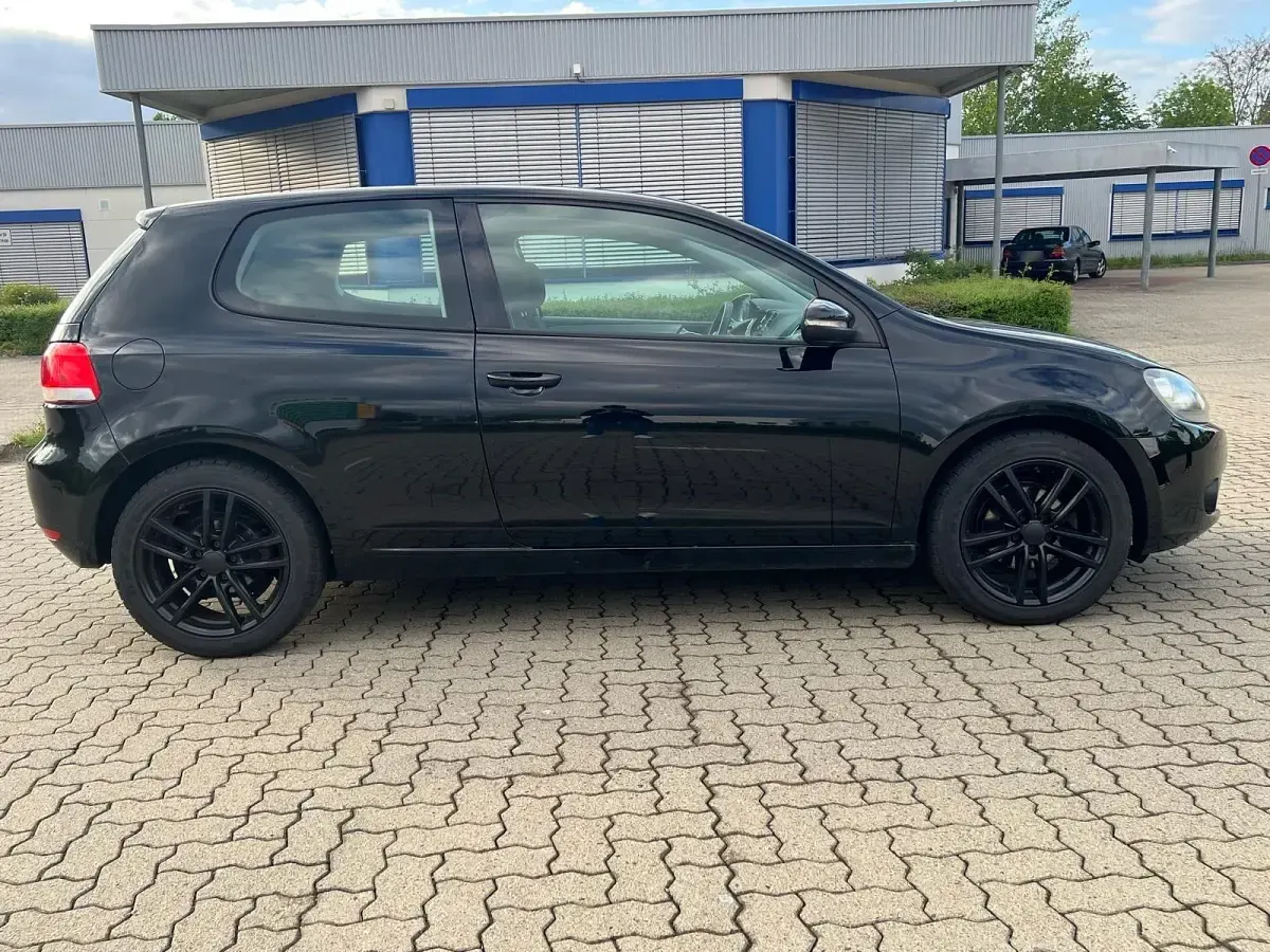 Usata VW Golf VI 80 CV (58 kW) 2009 Nero Utilitaria