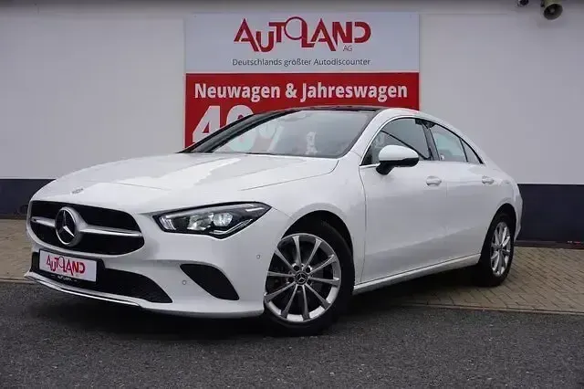 Gebraucht Mercedes CLA220 190 PS (139 kW) 2019 Weiss Limousine